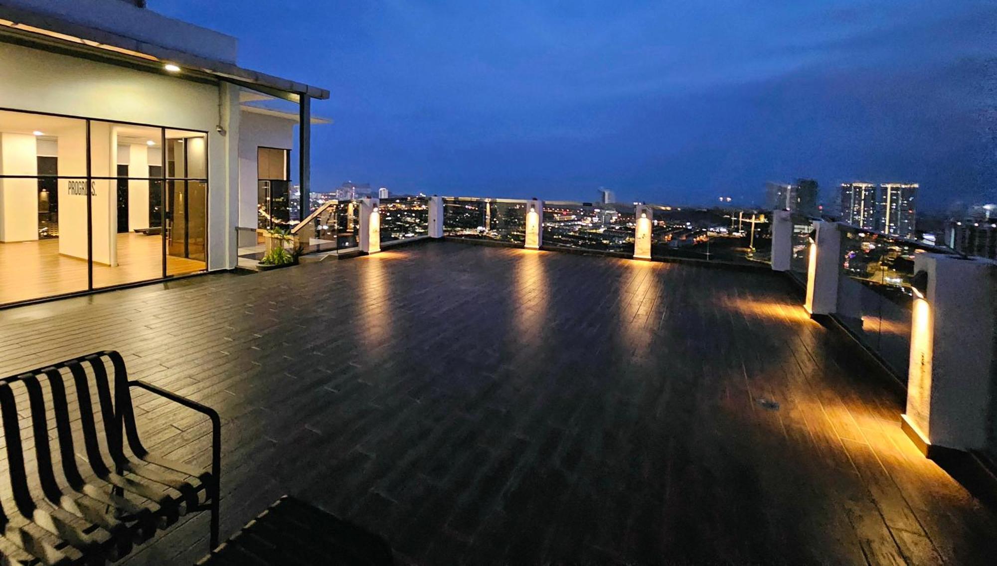 Quartz Residence - Melaka ภายนอก รูปภาพ