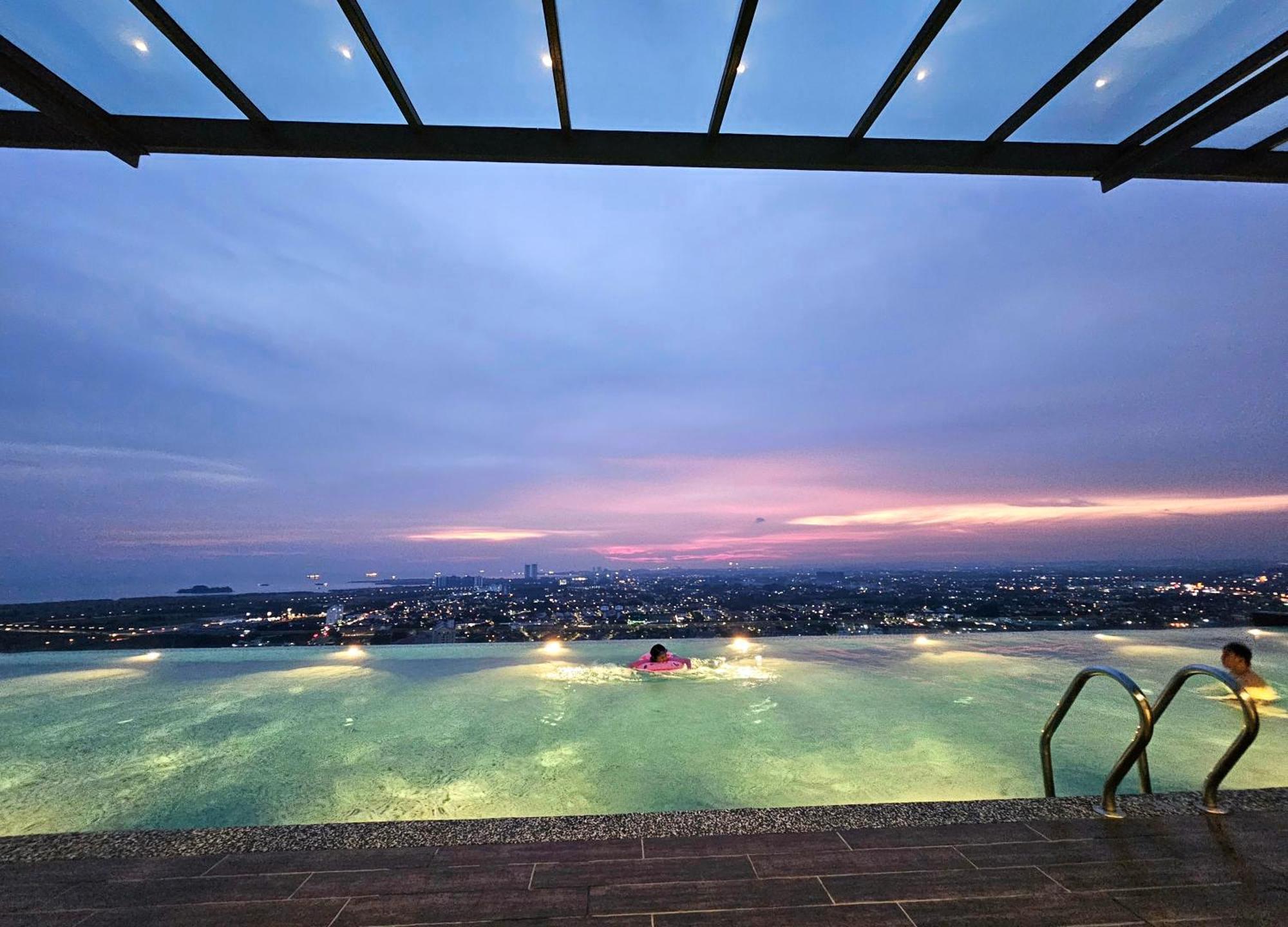 Quartz Residence - Melaka ภายนอก รูปภาพ