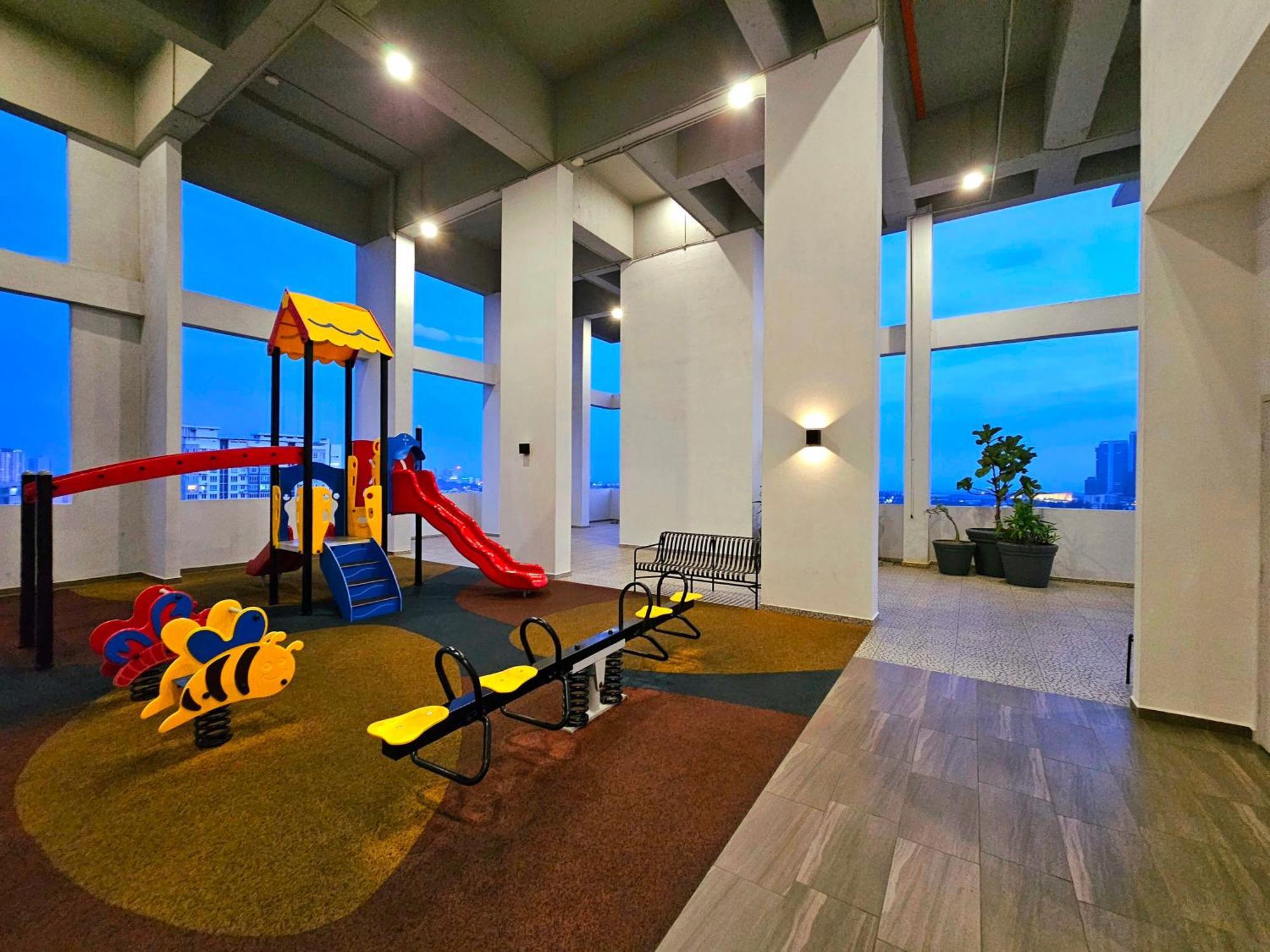 Quartz Residence - Melaka ภายนอก รูปภาพ
